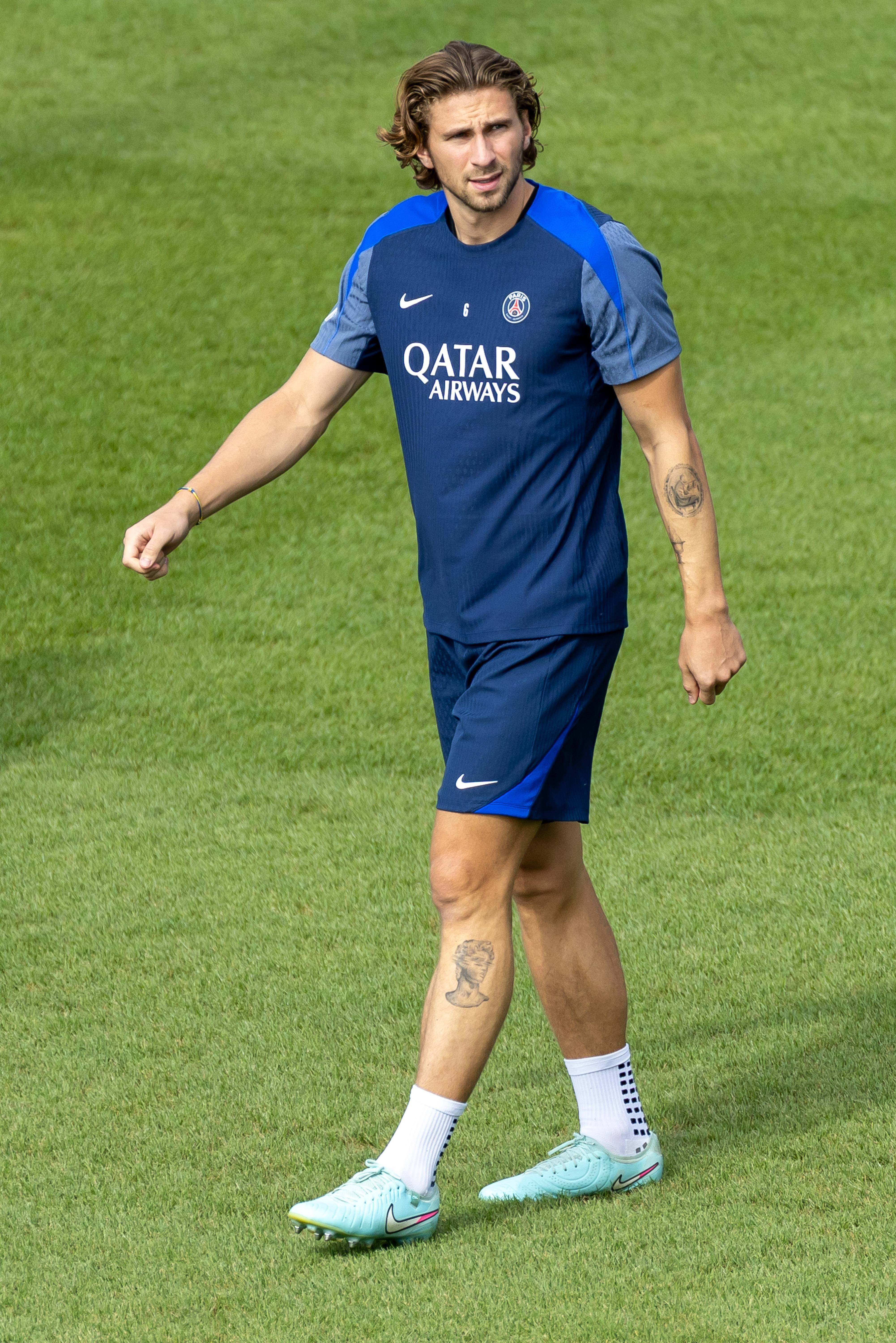 赛前洛杉矶快船备战法甲，门线救险细节曝光，震撼外界，更衣室氛围转暖的简单介绍